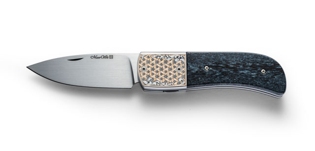 Klappmesser Roségold
Klinge: RWL 34
Griff: stabilisierter Kamelknochen mit Edelstahlbacken
